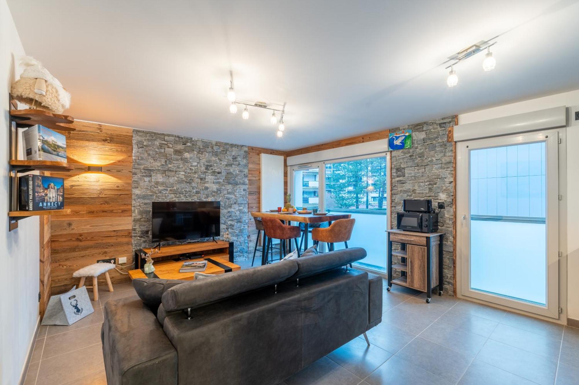 Charmant Appartement A 5 Minutes A Pied De La Vielle Ville Annecy Avec Parking Prive Exterior photo
